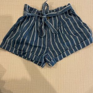 American Eagle Outfitters stripe denim high waist shorts with belt, size 6 EUC